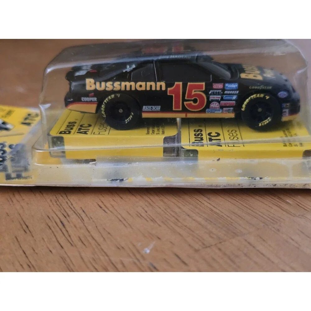 Vintage Buss Fuses Jerry Nadeau #15 Ford Thunderbird 1:64 Diecast Car AK-12 New